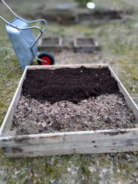 Tee pienen pihan isot kasvimaahaaveet todeksi...